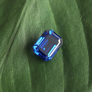 Saphir synthétique en vrac de 9 carats, taille émeraude bleue, idéal pour la fabrication de bijoux – Meilleur prix - Product Image 3