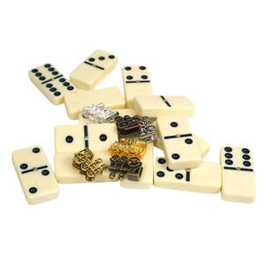 Vente en gros d'articles en résine : Ensemble de dominos géants double 6 (28 pièces) pour tournoi, blocs de dominos rouges en PVC, présentés dans une boîte en PVC personnalisée pour les jeux - Product Image 1