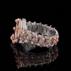 Montre-bracelet mécanique automatique personnalisée avec crâne entièrement serti de diamants Moissanite, bicolore, style Hip Hop élégant - Product Image 2