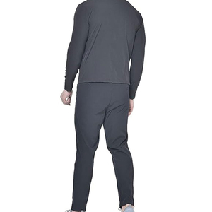 Survêtement pour homme noir à manches longues avec fermeture éclair, séchage rapide, coupe sportive, couleur unie, en spandex et polyester, en vente - Product Image 3