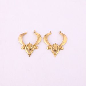 Pendientes de Aro Boho con Escarabajo de Latón, Chapados en Oro, Tamaño 40x35MM - Product Image 1