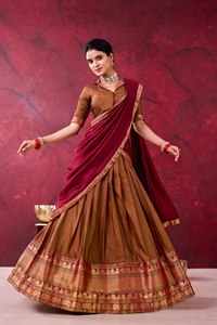 Lehenga Choli en soie lourde brodée pour mariage et fêtes, avec dupatta, exportateur et fournisseur indien - Product Image 3