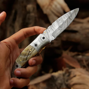 Couteau pliant en acier de Damas avec manche en corne de bélier lisse, étui en cuir pour ceinture, couteau de poche pour la chasse et le camping, fabriqué par le fabricant - Product Image 6