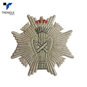 Parche bordado 3D hecho a mano con espadas cruzadas, hilo de bullion, insignia personalizada, insignia cosida con alambre de cobre - Product Image 1