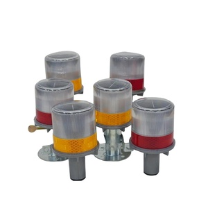 Feu de signalisation LED solaire pour travaux routiers, cône de signalisation de sécurité, balise clignotante, lampe d'urgence 2024 - Product Image 1