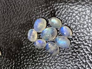 Vente en gros de cabochons en pierre de lune arc-en-ciel certifiés IGI, petites pierres précieuses naturelles en vrac pour la création de bagues - Product Image 4