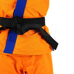 Uniforme de karaté pour hommes en coton respirant de haute qualité, faible MOQ, ajustement parfait pour l'entraînement et la pratique - Product Image 3
