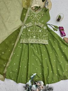 Robe Anarkali en soie brodée vert olive, longueur ras du sol, tenue traditionnelle indienne et pakistanaise pour mariage, coupe ample, manches longues pour femme - Product Image 4