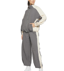 Ensembles de survêtements coupe-vent pour femmes, grande taille, personnalisables avec logo, pour l'été, décontractés, imperméables et respirants, vente en gros - Product Image 2