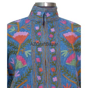Blusa de Mujer con Cuello en V, Diseño Floral Vintage, Bordado Suzani TNT Multitemporada, Diseño Dibujado a Mano, Ecológica, Transpirable y de Secado Rápido - Product Image 3