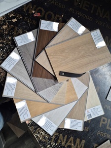 Revêtement de sol SPC ANZ& ECO FLOOR-5mm, système de clic, imperméable, ignifuge, antidérapant, à lattes larges gaufrées avec sous-couche IXPE pour usage en supermarché - Product Image 3