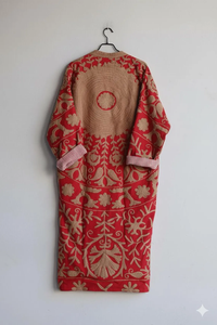 Robe kimono brodée rouge Suzani, broderie traditionnelle d'inspiration ouzbèke, vêtements de détente de luxe, style vintage, manteau - Product Image 2