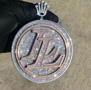 ผู้ผลิตเครื่องประดับฮิปฮอปแบบกำหนดเอง เงินแท้ 925 ประดับเพชรโมอิสซาไนต์ VVS รูปเหรียญกลมแบบฝังเพชรเต็มเส้น สร้อยคอจี้ - Product Image 1