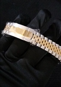 Montre de luxe en moissanite unisexe, élégante, étincelante, de haute qualité, avec cadran noir, chiffres romains jaunes, mécanique - Product Image 4