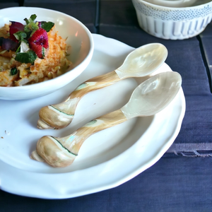 Natural <b>Shell</b> Spoon Handmade Mother of Pearl Tableware for Hotel Dining and Restaurant Supply OEM Manufacturer - Product Image 3