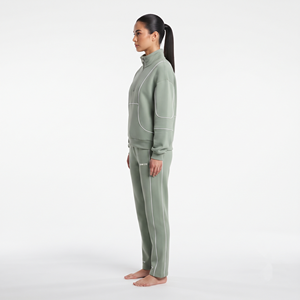 Conjunto Deportivo Personalizado con Logotipo para Mujer, 100% Poliéster, Oversize, con Media Cremallera, Blanco con Ribete en Contraste, Sudadera y Pantalones Jogger - Product Image 4