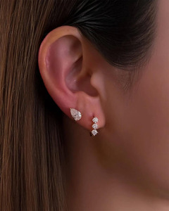 Pendientes de Aro de Oro de 14K con Diamantes, Estilo de Tres Piedras Colgantes, Aros Pequeños, Joyería Minimalista, Uso Diario, Regalo para Mujer, Accesorios Finos - Product Image 3