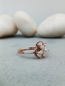 Anillo de Compromiso y Boda Personalizado de Plata de Ley 925 con Moissanita VVS, Moderno, en Oro de 14k y 18k para Aniversarios, con Diamantes - Product Image 1