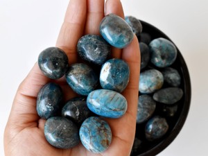 Piedras de Apatita Azul de Primera Calidad al por Mayor, Piedras Crudas Pulimentadas, Ecológicas, de Forma Ovalada, Decoración Feng Shui para el Hogar - Product Image 6