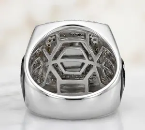 Anillo Clásico de Hip Hop para Mujer, Hecho a Mano, Chapado en Oro, Plata de Ley, Diseño Audaz con Piedra Moissanita, Regalo Perfecto para Ella - Product Image 5