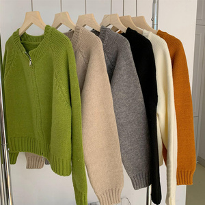 <b>Women's</b> Green Knitted <b>Cardigan</b> O-Neck Full Sleeve Casual Autumn Solid Color 100% Acrylic Short Length Single Button Closure - Product Image 3