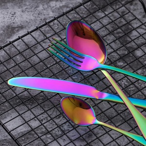 Ensemble de couverts en acier inoxydable arc-en-ciel, finition miroir, passe au lave-vaisselle, design moderne pour les occasions festives - Product Image 6