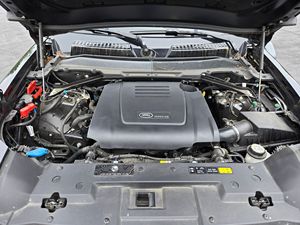 Gran Compra de Auto Usado: Land Rover Defender 110 S TReK Edition 2023, SUV Listo para Enviar a Todo el Mundo - Product Image 4