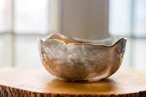 Bol en résine personnalisé : Porte-clés décoratif avec bordure dorée et argentée - Product Image 4