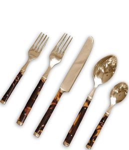 Juego de Cubiertos Vintage de 4 Piezas con Mangos de Madera Tallados a Mano, Cubertería de Acero - Product Image 4