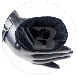 Customized <b>Black</b> <b>Touch</b> Screen Leather Driving Gloves for Casual Daily Use Outdoor Travel From Pakistan - Product Image 4