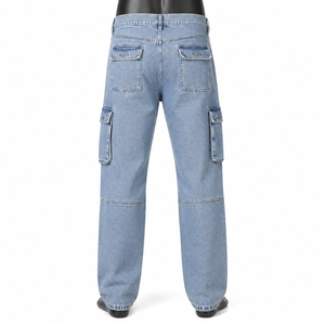 Jeans cargo en denim bleu clair légers et décontractés, sur mesure, de haute qualité, multi-poches, style streetwear pour hommes - Product Image 4