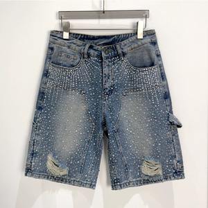 กางเกงยีนส์ขาสั้นทรงคาร์โก้ผู้ชายสั่งทำพิเศษจากโรงงาน ดีไซน์ทันสมัย เอวสองชั้น ประดับหมุดและคริสตัลที่เข่า ทรงหลวม คุณภาพสูง สีพื้น - Product Image 5