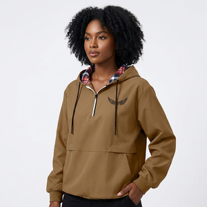 Chaqueta cortavientos marrón con capucha y cremallera de un cuarto para hombre, con forro a cuadros y logotipo bordado, estilo casual para otoño. - Product Image 4