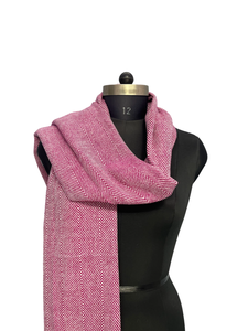 Bufanda Zigzag Hecha a Mano para Mujer, 28x80 Pulgadas, la Mejor Bufanda de Lana Acrílica Cómoda, Chal de Fibra Premium con Diseño Espigado para Invierno - Product Image 3