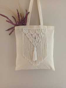 กระเป๋าโท้ทถักมือแบบมาคราเม่ พร้อมดีไซน์ลายทอที่สวยงาม - Product Image 3