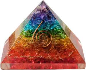 Pyramides de Pierres de Guérison Organiques Artisanales aux Sept Chakras, Cadeau Spirituel de Méditation et de Reiki - Product Image 1