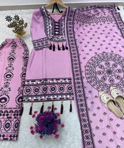 NUEVA COLECCIÓN: Conjunto de Muselina con Estampado Digital, Top, Pantalones Palazzo y Dupatta, Ropa Festiva, Precio al por Mayor, Prenda Étnica, Color Rosa Bebé - Product Image 2