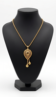 DIVYORO Chaîne de pendentif en forme de larme en filigrane classique pour femmes en alliage de cuivre plaqué or pour toutes les occasions