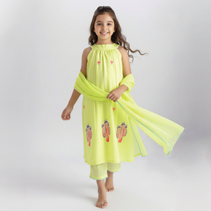 Best Quality Yellow Tunic Set <b>Kurti</b> with Round Neck and Sleeves Comfortable Ethnic Wear for Daily Use at Affordable Price - Product Image 3