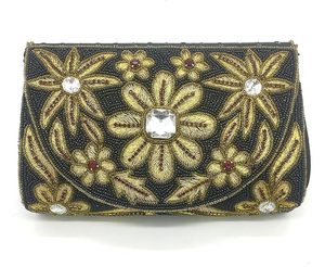 Pochette brodée traditionnelle, sac à main de créateur abordable pour femmes, idéal pour les mariages, les fêtes et les occasions festives - Product Image 1