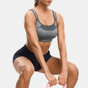 Conjunto Deportivo Gris para Mujer, Sujetador Deportivo de Alta Sujeción, Ropa Deportiva para Yoga, Diseño de Paneles de Malla Sin Costuras, Pantalones Cortos Negros - Product Image 1