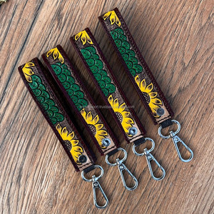 Muñequera de girasol mecanizada a mano, llavero de cuero genuino, llavero personalizado, llave de coche vaquera, correa de llave occidental, llaveros de muñeca - Product Image 2