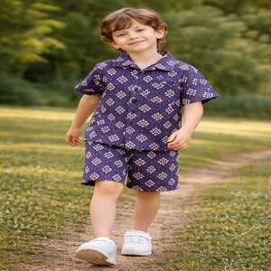 Ensemble élégant fait main pour enfant, 2 pièces, short et chemise, couleur violette, avec motifs imprimés à la main, pour garçons de 2 à 10 ans. - Product Image 1