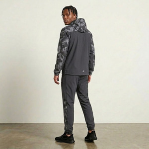 Conjunto Deportivo Informal Negro Unisex 2025, con Logotipo Personalizado, Dos Piezas, Chaqueta con Capucha y Cremallera, Pantalones Deportivos, Cortavientos - Product Image 4