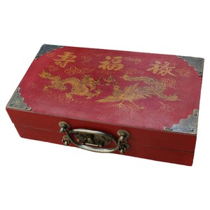 Caja de Almacenamiento de Madera Lacada en Rojo Hecha a Mano con Diseño de Dragón y Fénix - Venta al por Mayor - Product Image 1