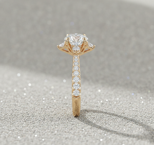 แหวนหมั้นประดับเพชรทรงวินเทจชุบทองคำสีโรสโกลด์ลายเข็มทิศ - Product Image 2