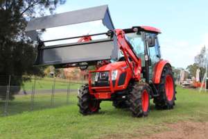 Tractor Kioti de Alta Calidad con Cabina, Potente Motor Diésel 4x4, Accesorios de Cargador Hidráulico, Sistema de Cabina con Aire Acondicionado Confortable - Product Image 6
