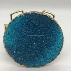 จานรองแก้วเรซินที่กำหนดเองสีเขียวเงินและทองที่มีรูปทรงและขนาดที่ไม่ซ้ำกันเหมาะสำหรับการตกแต่งบ้านและการเสิร์ฟกาแฟ - Product Image 4