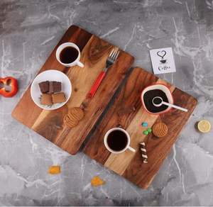 Tabla de Cortar de Madera Artesanal Atemporal: Utensilio de Cocina Ecológico y Duradero para Cortar Carne y Pan - Product Image 4