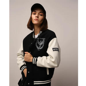 Vestes universitaires en toile de laine noires personnalisées avec logo brodé, couleurs et logos avant sur mesure, imperméables et chaudes pour homme et femme - Product Image 1